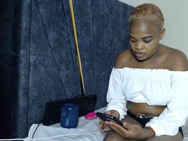 Leylawalker webcam