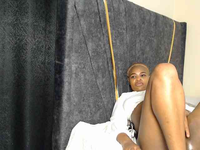 Model: Leylawalker