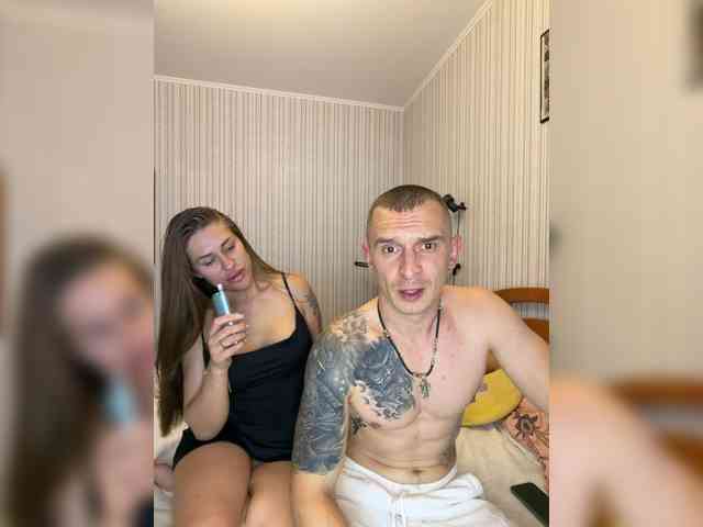 VelvetCouple webcam