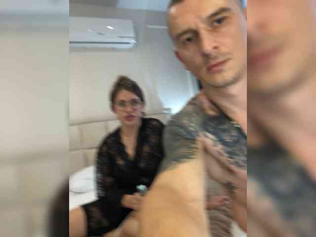 VelvetCouple webcam