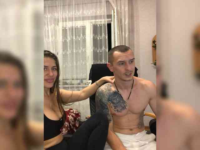 VelvetCouple webcam