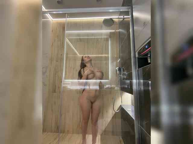 VelvetCouple webcam