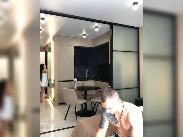 VelvetCouple webcam