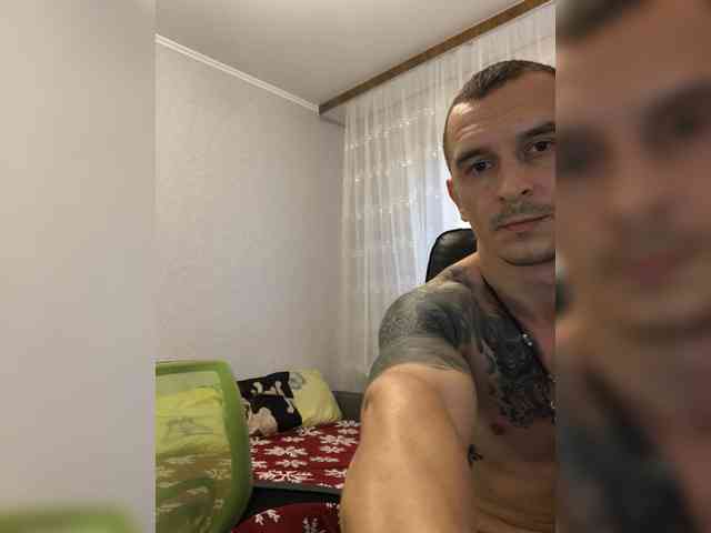 VelvetCouple webcam