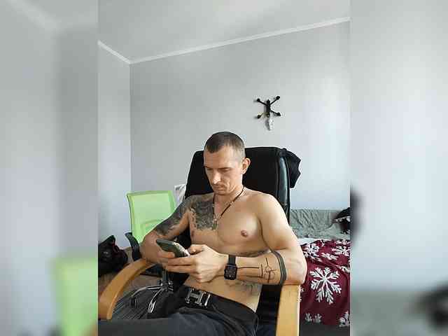 VelvetCouple webcam