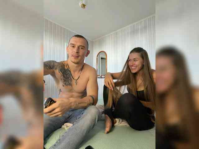 VelvetCouple webcam