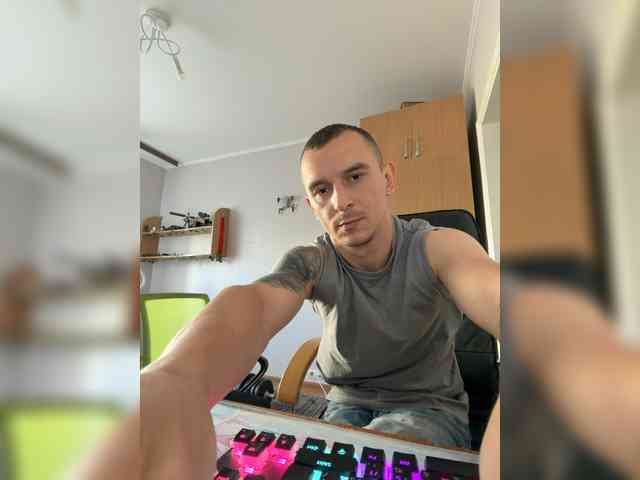 VelvetCouple webcam