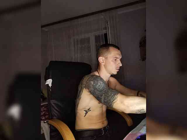 VelvetCouple webcam