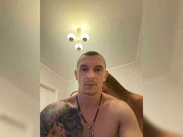 VelvetCouple webcam