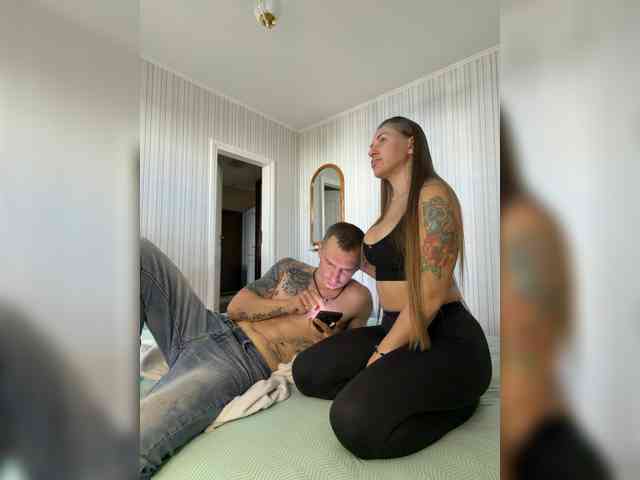 VelvetCouple webcam