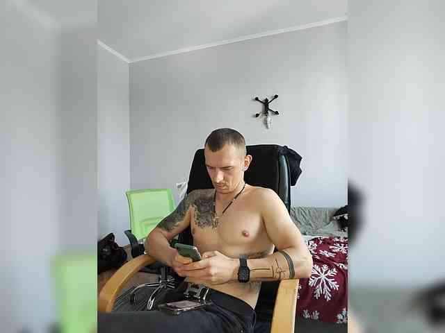 VelvetCouple webcam
