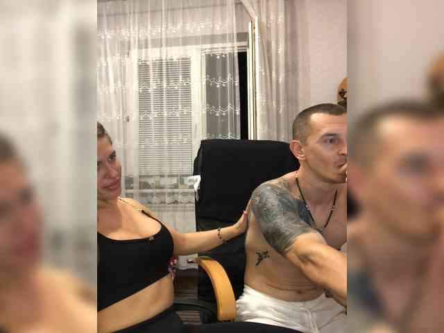 VelvetCouple webcam