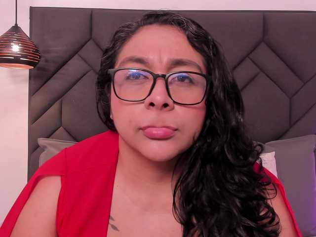 Vicky-lee live cam on BongaCams