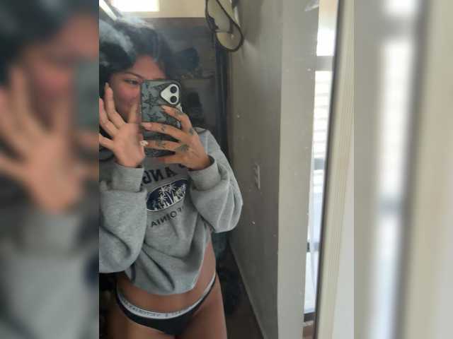 Carolina9620 live cam on BongaCams