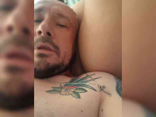 PregnantCouppy webcam