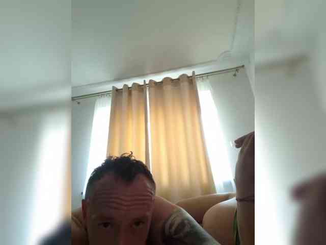 PregnantCouppy webcam