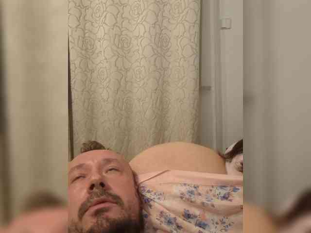 PregnantCouppy webcam