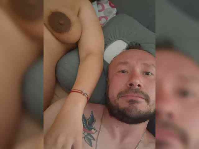 PregnantCouppy webcam