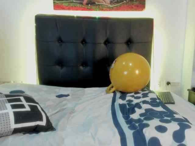 BrendaandNatalya webcam