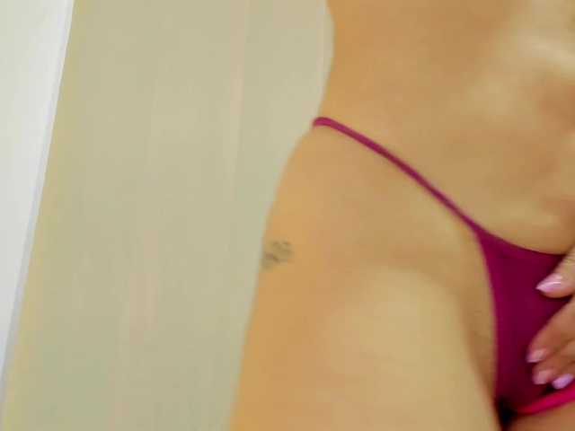 AliciaSaenz live webcam show
