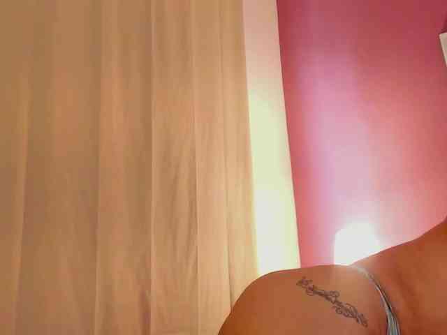 AliciaSaenz webcam