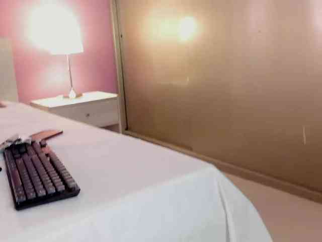AliciaSaenz webcam