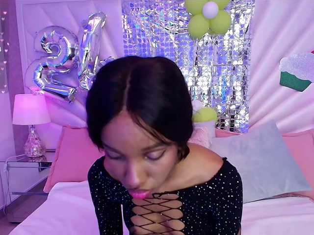 LexiRhodes live cam on BongaCams