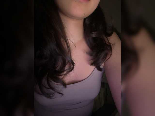 Kikimeia live cam on BongaCams