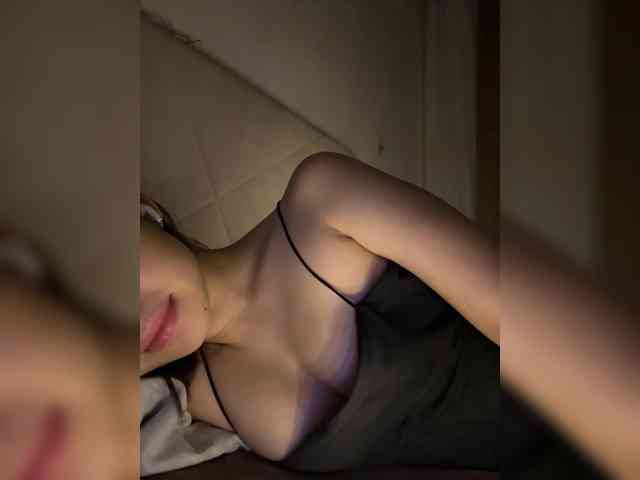 adult cam to cam Kikimeia