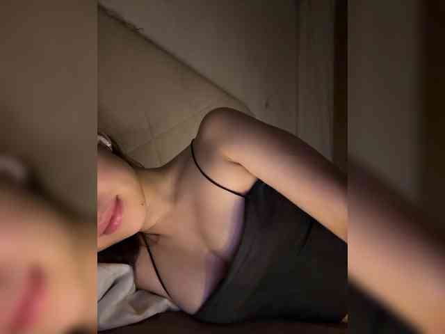 adult cam to cam Kikimeia