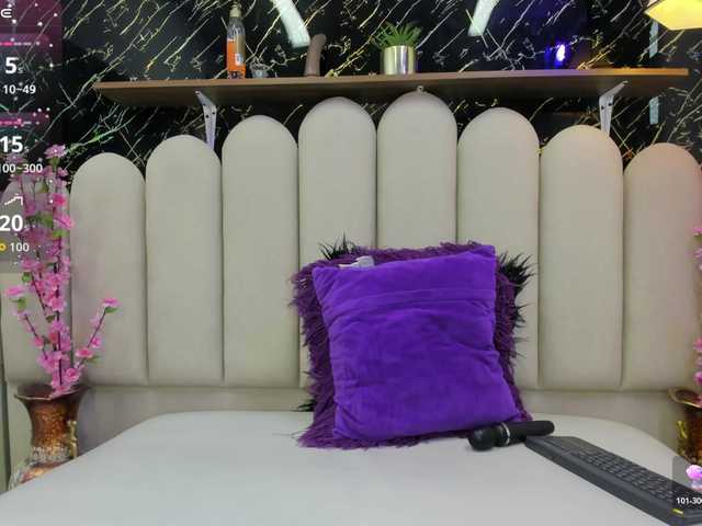 Aura-Luxe live cam on BongaCams