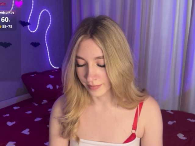 creamberryy, en vivo ahora en BongaCams