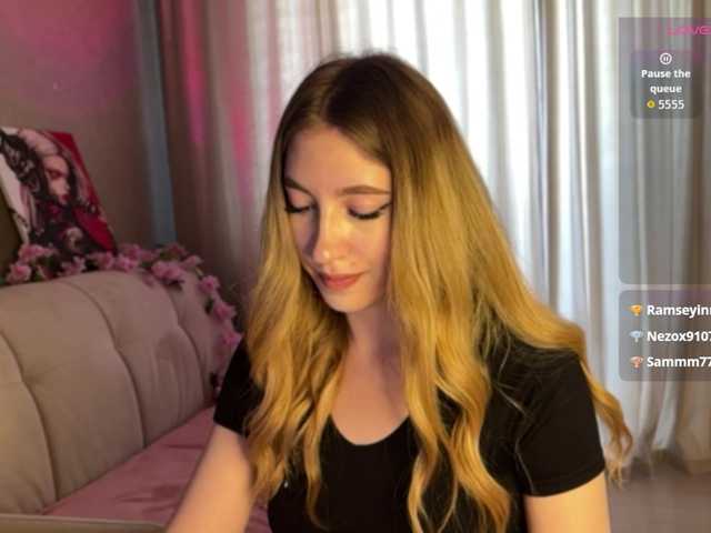 creamberryy live cam on BongaCams