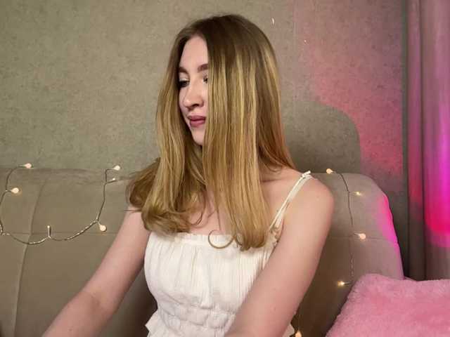 creamberryy live cam on BongaCams