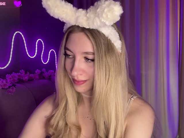 creamberryy live cam on BongaCams