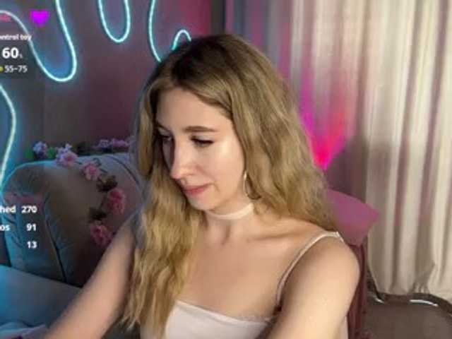 creamberryy live cam on BongaCams