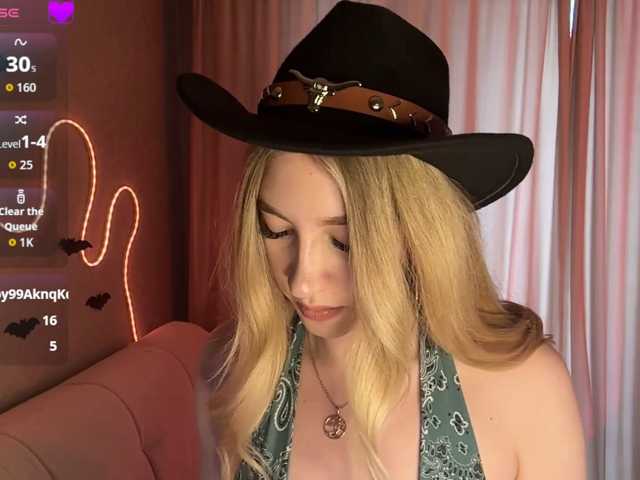 creamberryy live cam on BongaCams