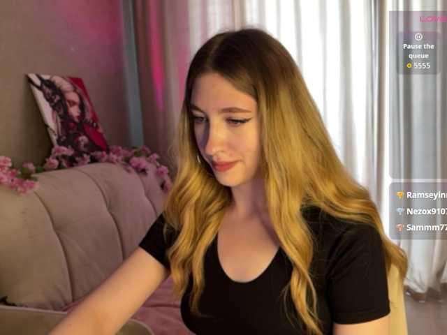 creamberryy live cam on BongaCams