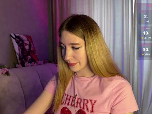 Creamberryy, 24 y/o - Live Cam on BongaCams