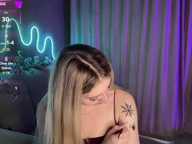 creamberryy live cam on BongaCams