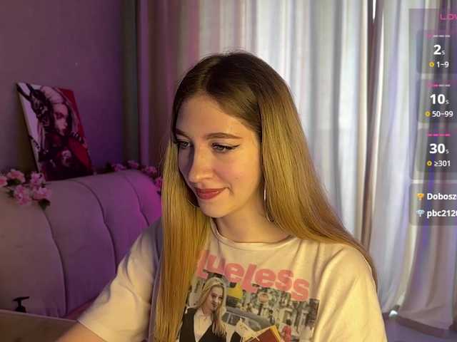 creamberryy live cam on BongaCams