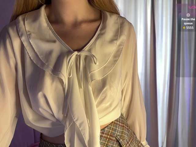 creamberryy live cam on BongaCams