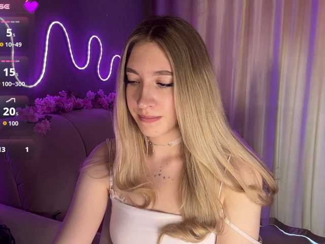 creamberryy live cam on BongaCams