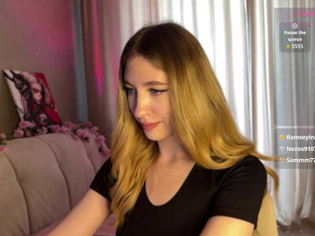 creamberryy live cam on BongaCams