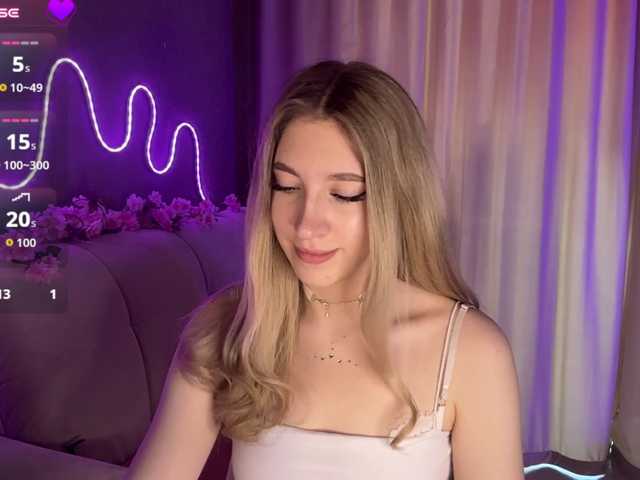 Creamberryy live cam