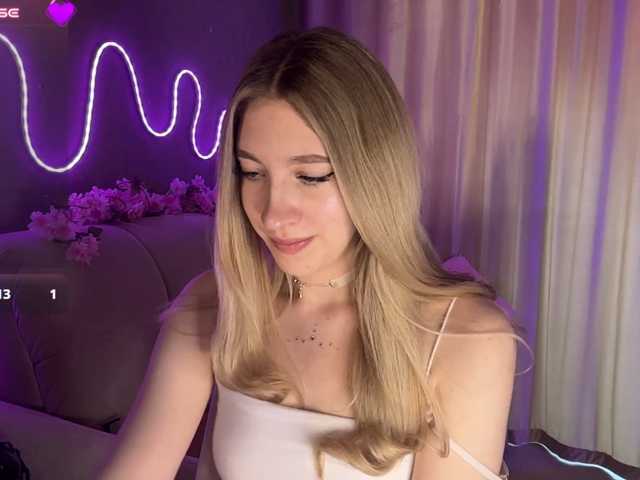 creamberryy live cam on BongaCams