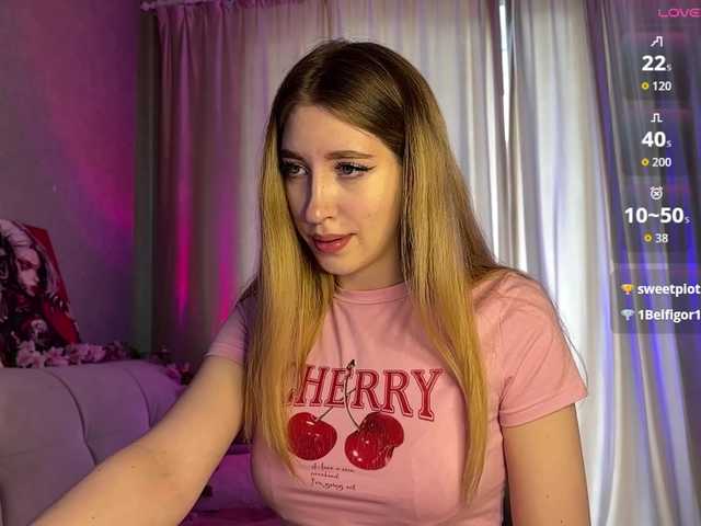creamberryy live cam on BongaCams