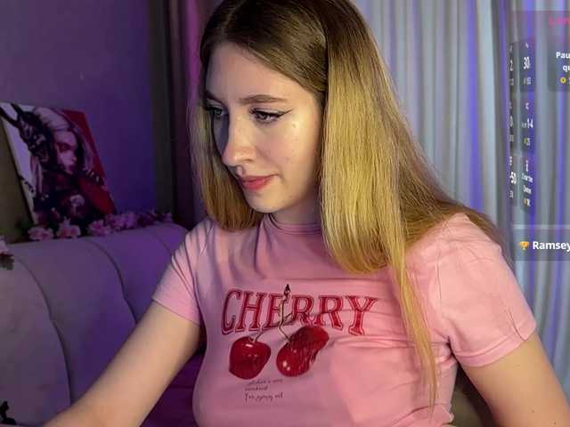 creamberryy live cam on BongaCams