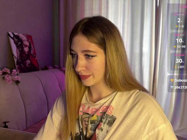 creamberryy live cam on BongaCams