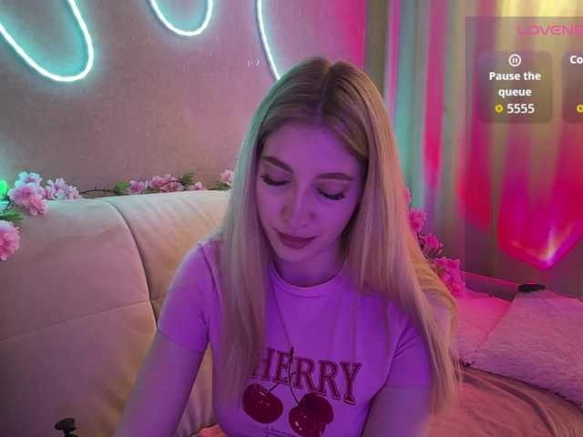 creamberryy live cam on BongaCams